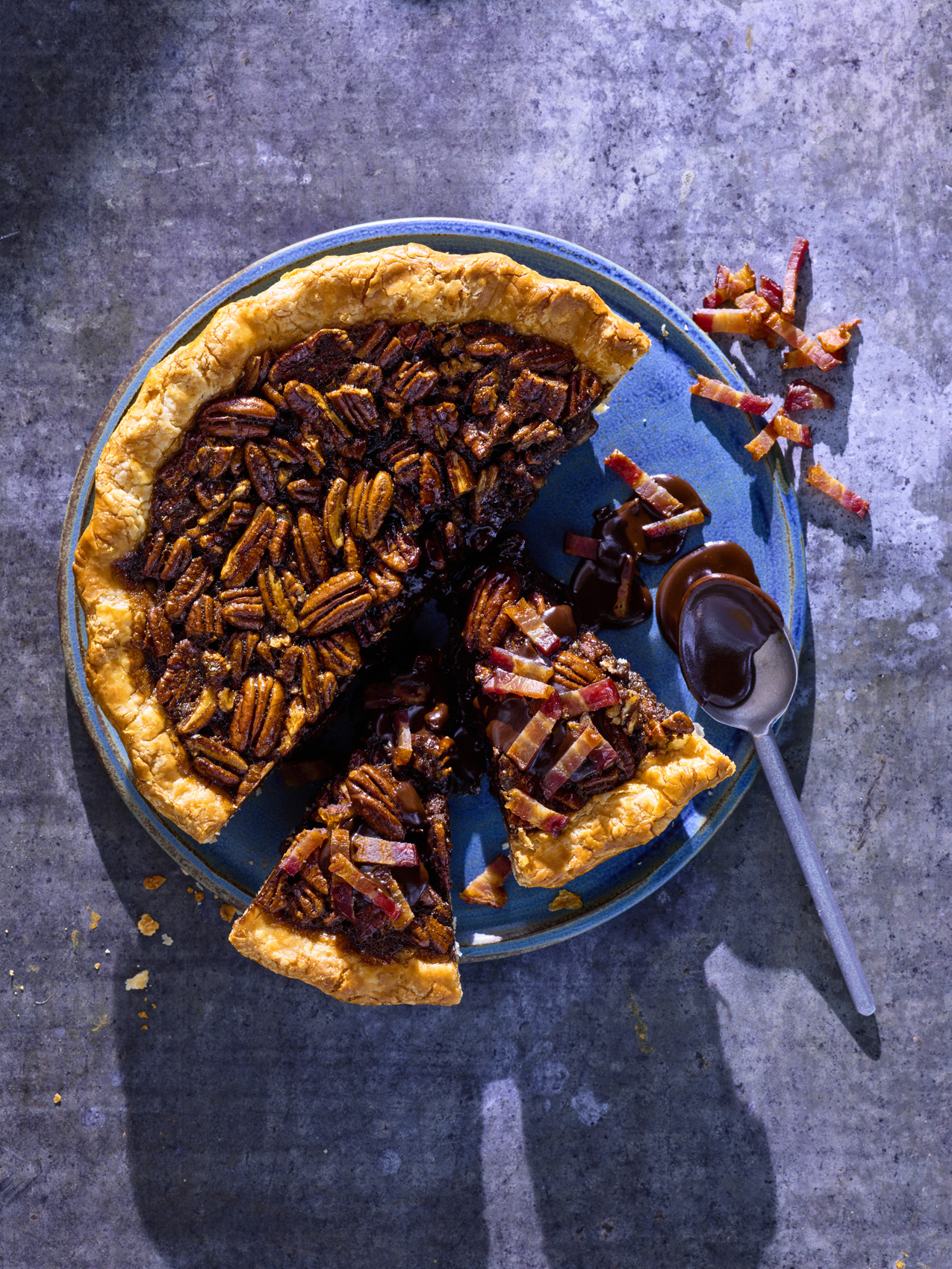 BaconChocolatePecan_Pie_540